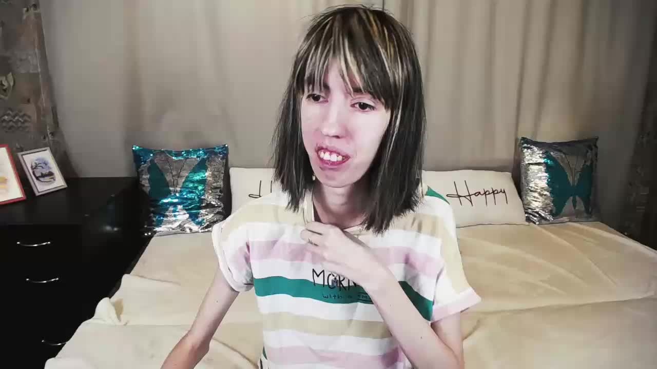 Unusual-G Cam Model Chat October 11, 2025