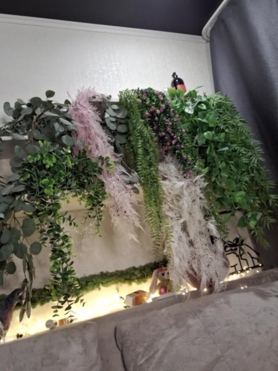 -scyrim- Cam Model Chat October 11, 2025