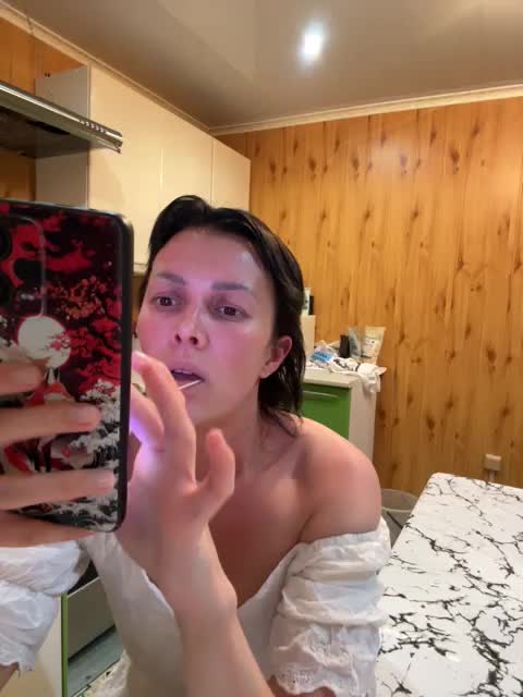 vik77777A Cam Model Chat October 11, 2025