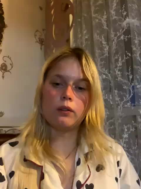 Pionchick Cam Model Chat October 11, 2025