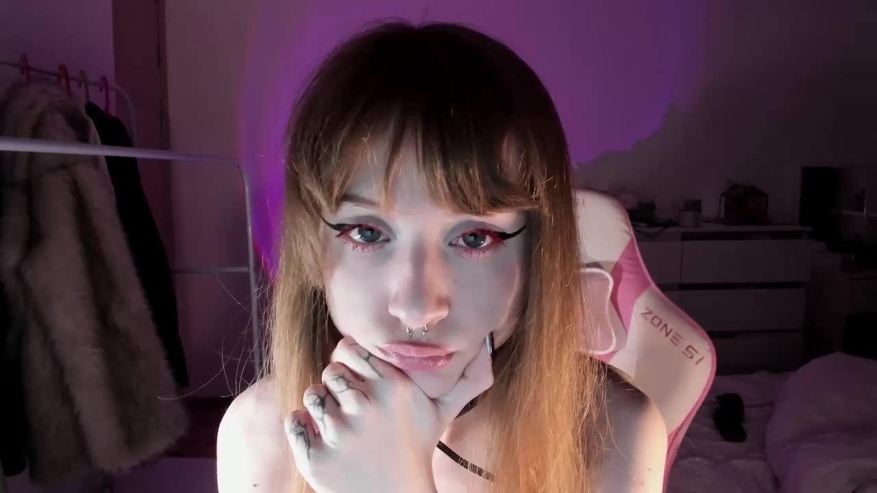 mnepohuyy Cam Model Chat October 11, 2025