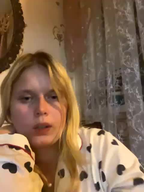 Pionchick Cam Model Chat October 11, 2025