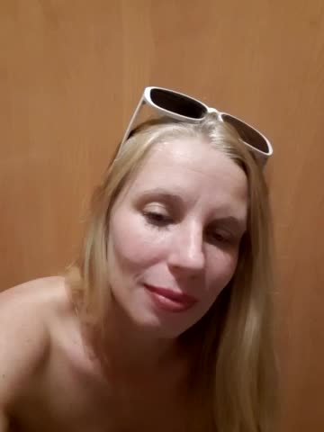 -nelya- Cam Model Chat October 11, 2025