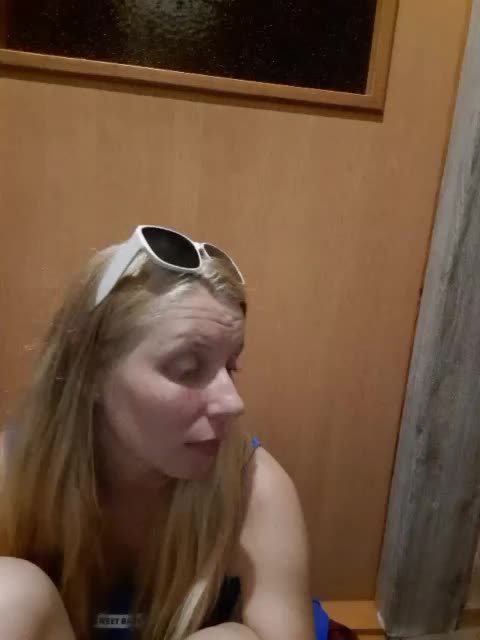 -nelya- Cam Model Chat October 11, 2025