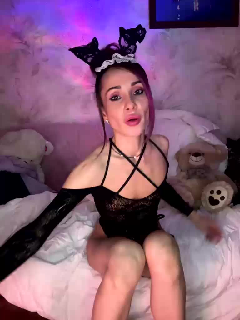 VIP17CoupleDream Cam Model Chat October 11, 2025