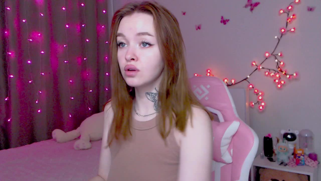 NaughtyMable Cam Model Chat October 11, 2025