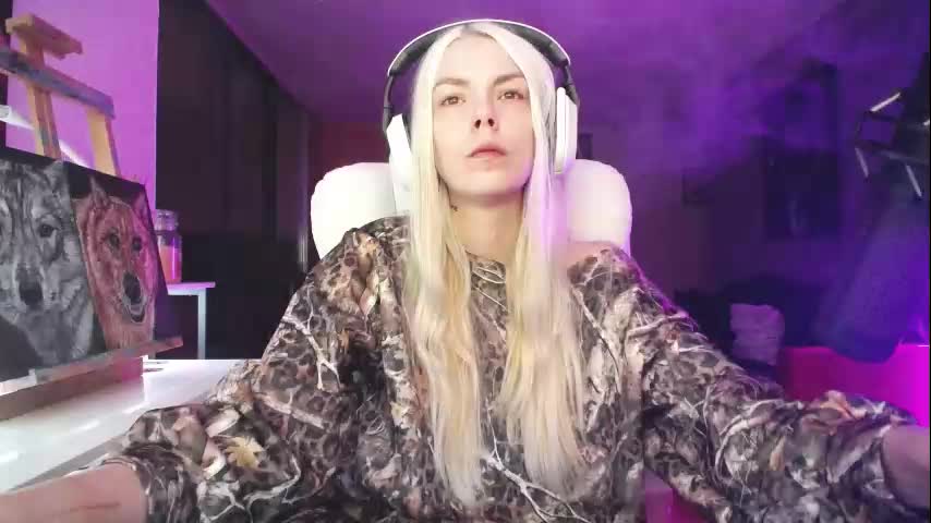 tinykylie Cam Model Chat October 11, 2025