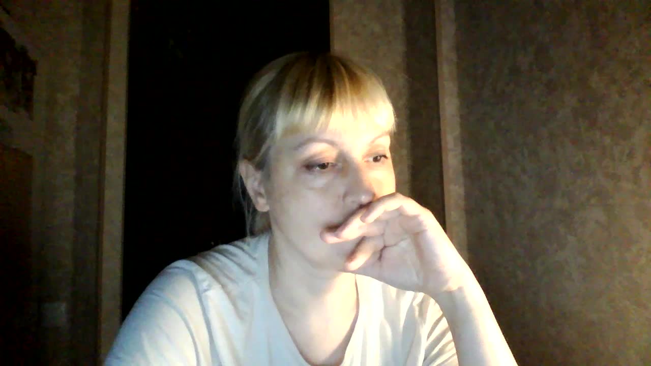 krisss2016 Cam Model Chat October 11, 2025