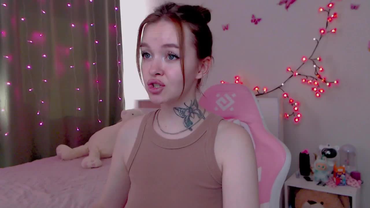 NaughtyMable Cam Model Chat October 11, 2025