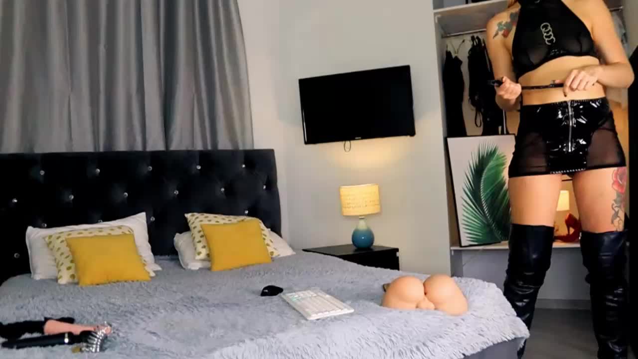 InvitingTina Cam Model Chat October 11, 2025