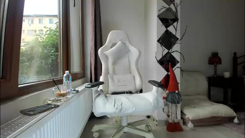 jennywildd Cam Model Chat October 11, 2025