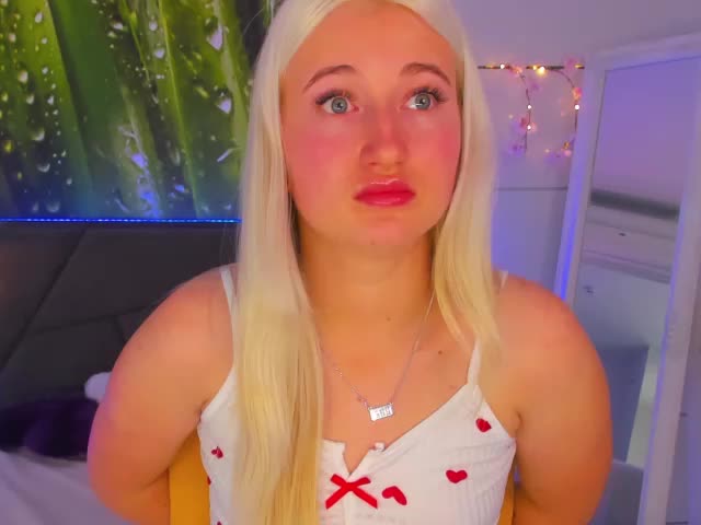 HollyTaillor Cam Model Chat October 11, 2025