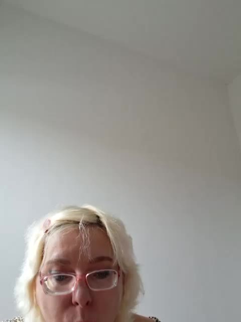 Vika211 Cam Model Chat October 11, 2025