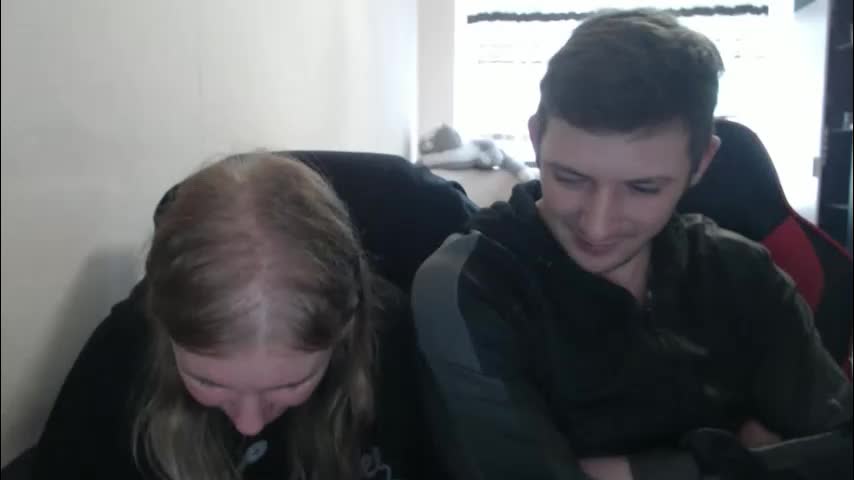 jenisandpeter Cam Model Chat October 11, 2025