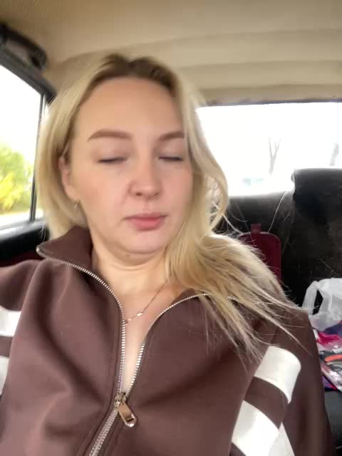 q2za34 Cam Model Chat October 11, 2025