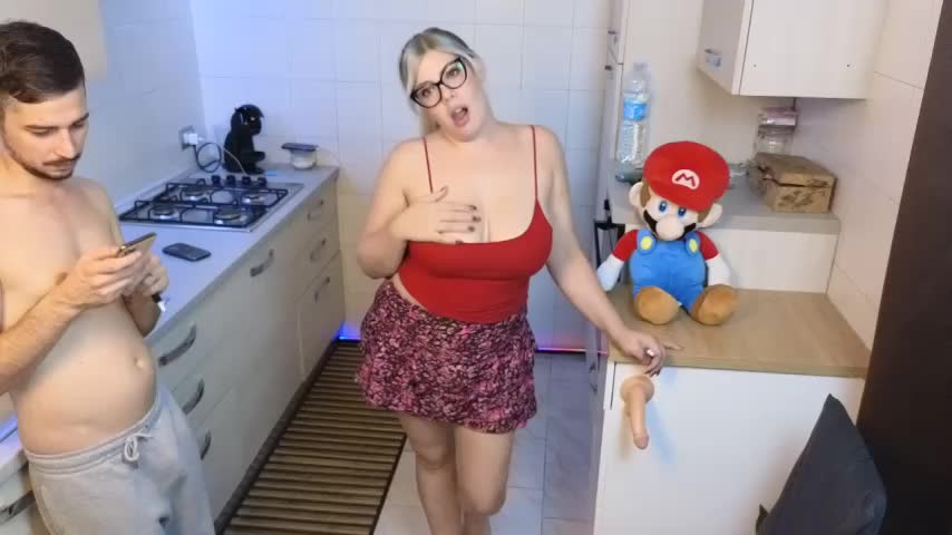 EvaWelly Cam Model Chat October 11, 2025