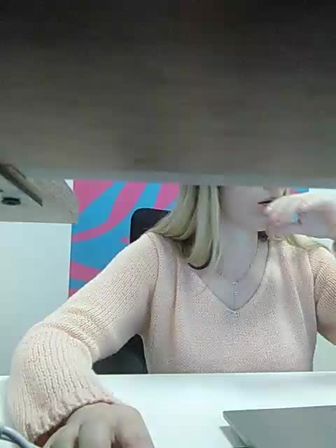 Xo4y-Tpax Cam Model Chat October 11, 2025