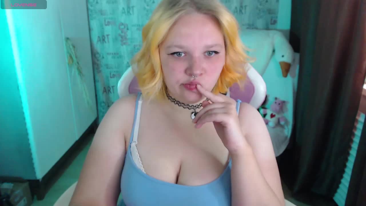 -MeooW- Cam Model Chat October 11, 2025