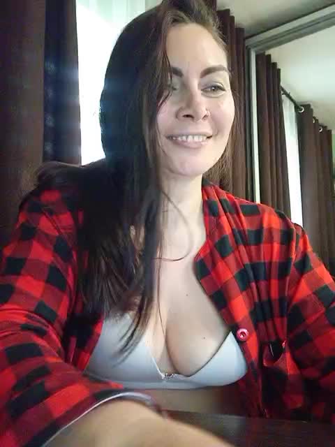 Katerinagreiz Cam Model Chat October 11, 2025