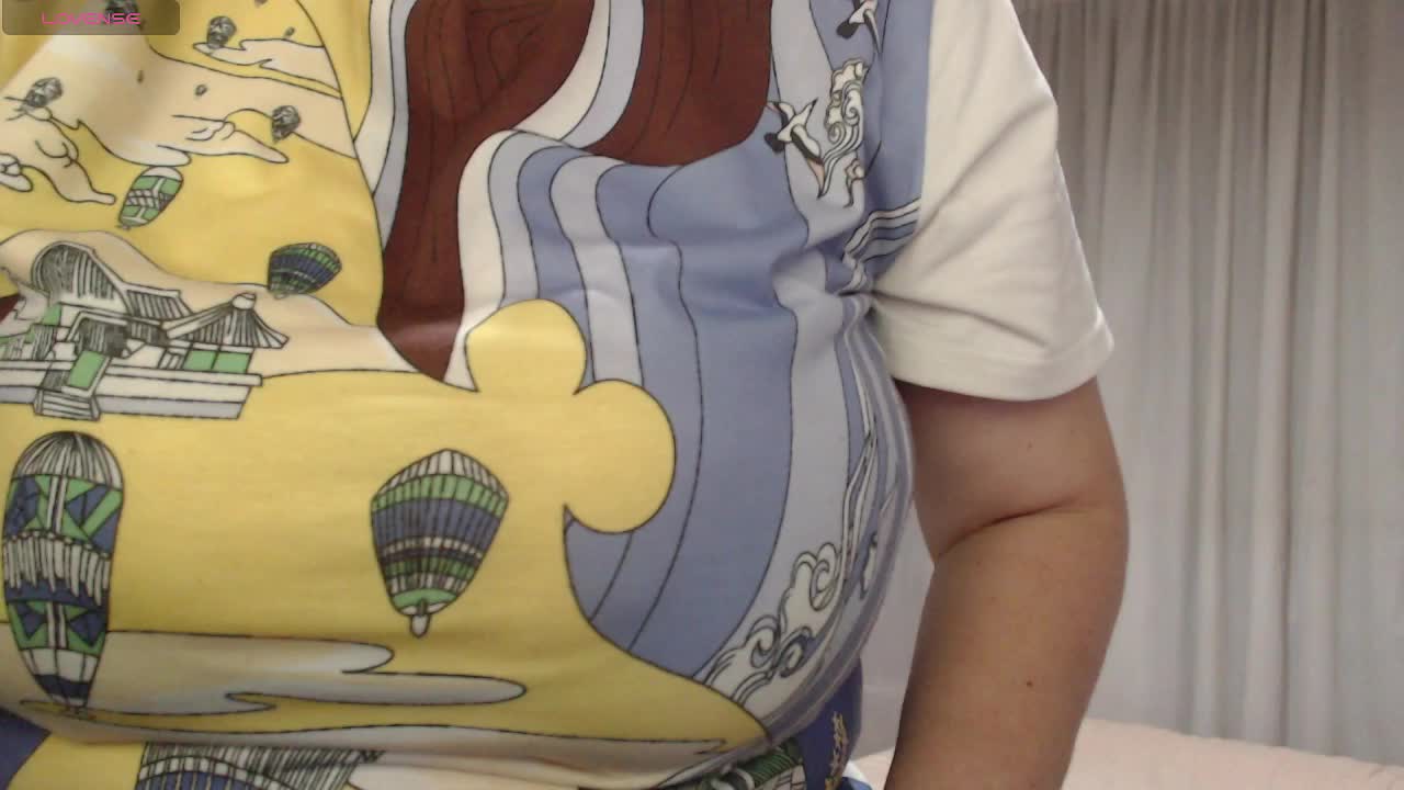 naturalmoommy Cam Model Chat October 11, 2025