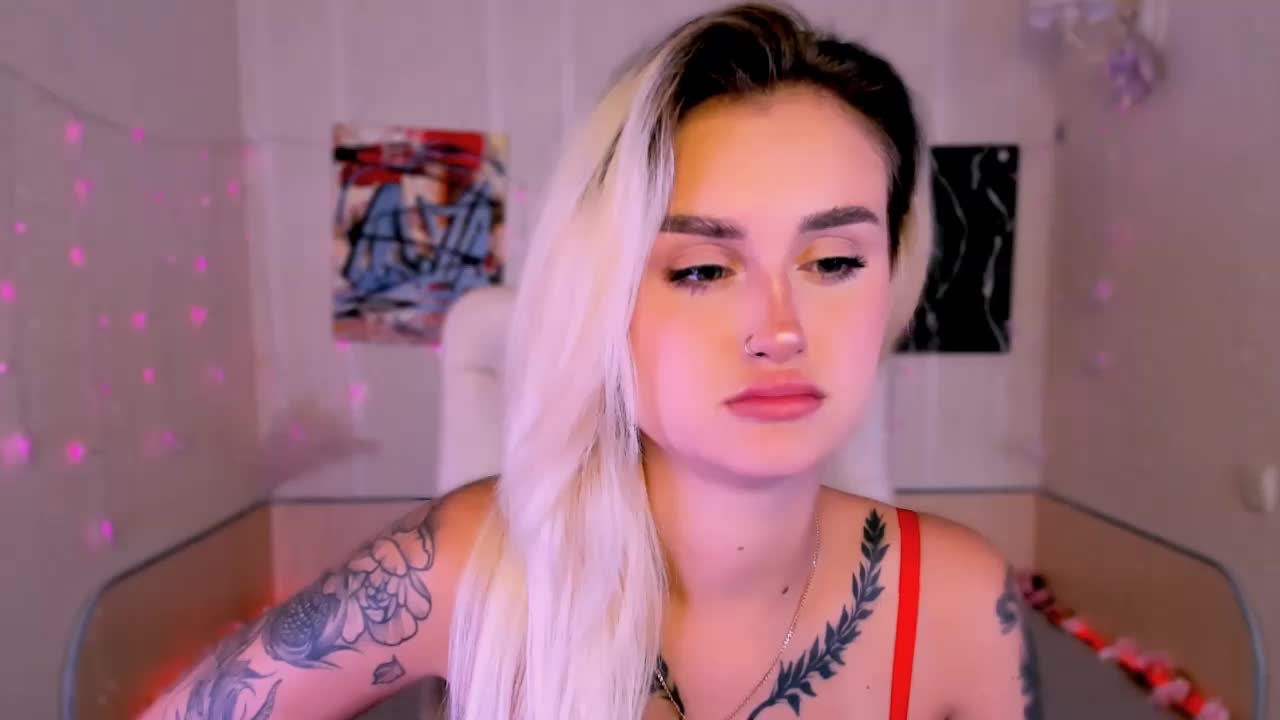 Ravenaaaa Cam Model Chat October 11, 2025