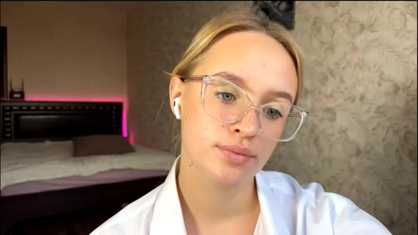 hermiladziekan Cam Model Chat October 11, 2025