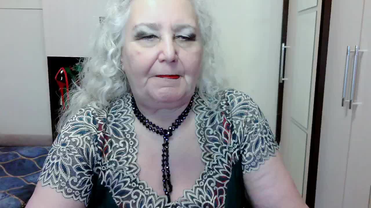 GrannyWants Cam Model Chat October 11, 2025