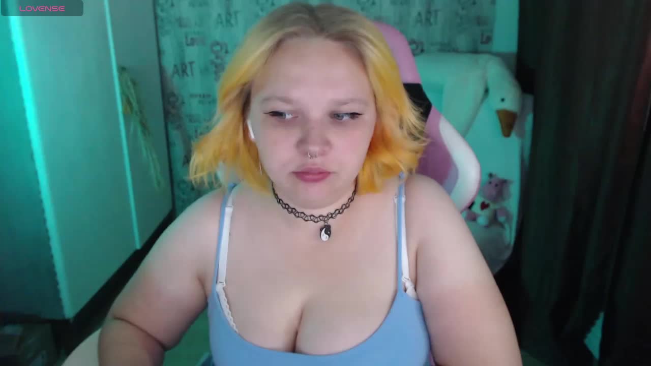 -MeooW- Cam Model Chat October 11, 2025