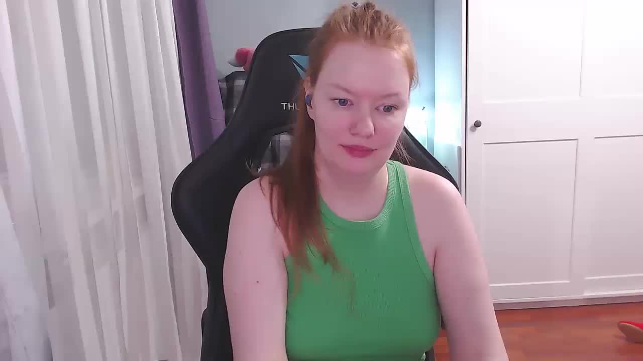 missInari Cam Model Chat October 11, 2025