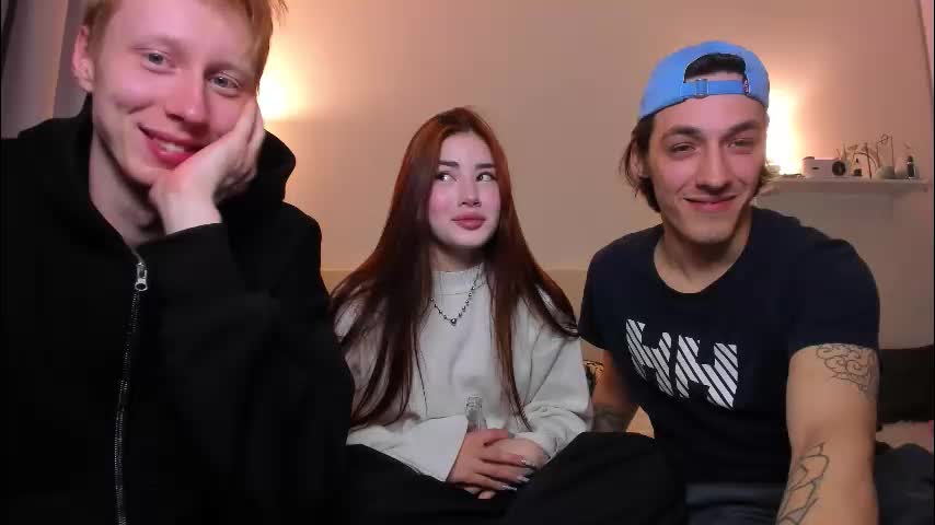 mmkakpoxyi22 Cam Model Chat October 11, 2025