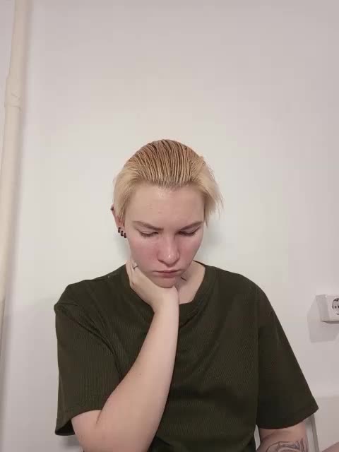 Zhenyya- Cam Model Chat October 11, 2025