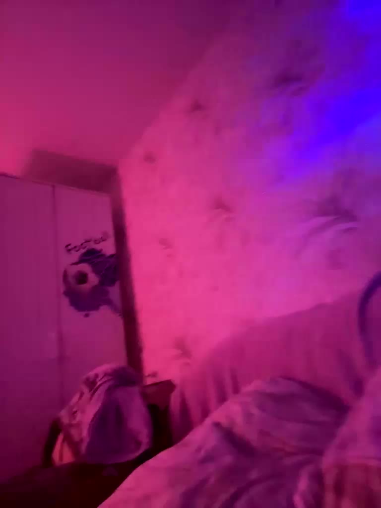 VIP17CoupleDream Cam Model Chat October 11, 2025