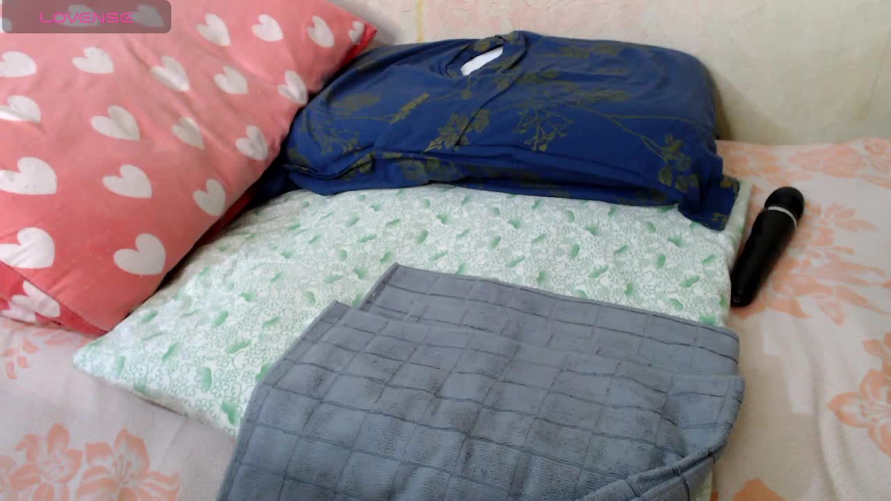 rosestar Cam Model Chat October 12, 2025