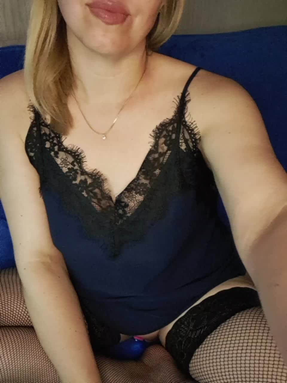 Karmella Cam Model Chat October 12, 2025