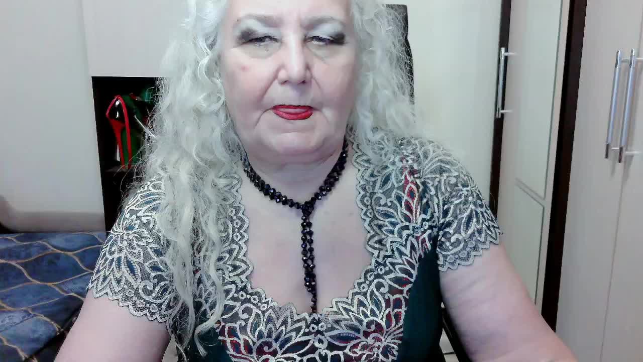 GrannyWants Cam Model Chat October 12, 2025