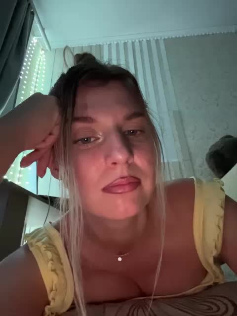 KotiMrrr Cam Model Chat October 12, 2025