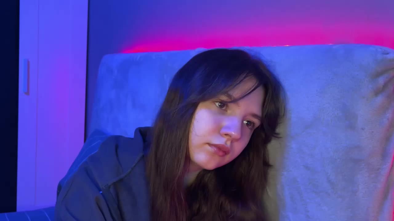 AlisaRichGold Cam Model Chat October 12, 2025