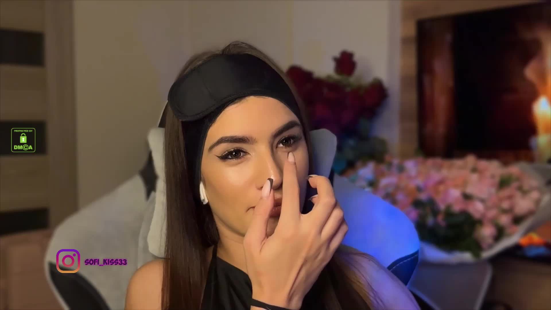 Sofi-Mi Cam Model Chat October 12, 2025