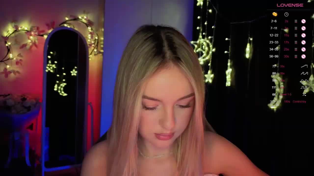 Nestyzz Cam Model Chat October 12, 2025