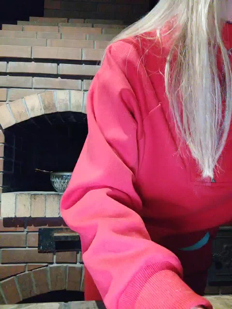 Blondi_Love Cam Model Chat October 12, 2025