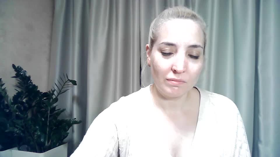 mariska-kiska Cam Model Chat October 12, 2025