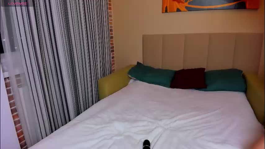 veneradi615 Cam Model Chat October 12, 2025