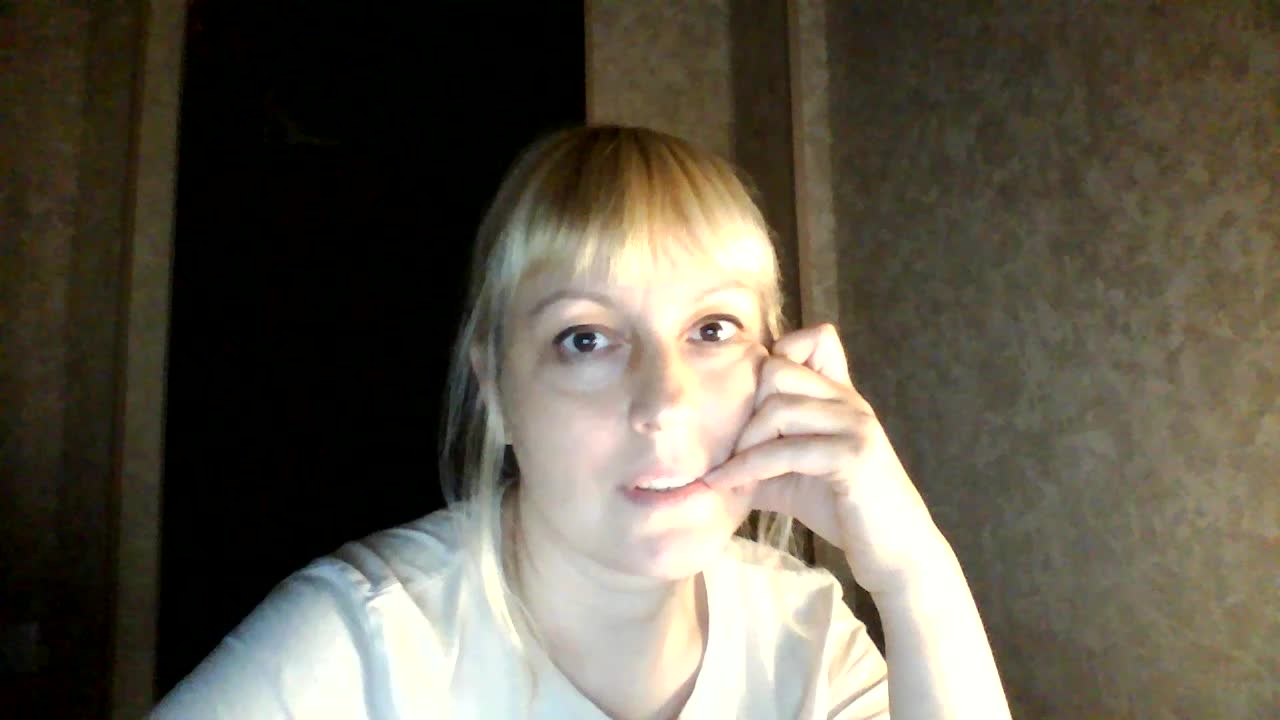 krisss2016 Cam Model Chat October 12, 2025