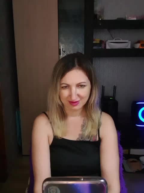 Nushka1984 Cam Model Chat October 12, 2025