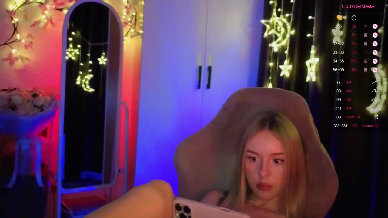 Nestyzz Cam Model Chat October 12, 2025