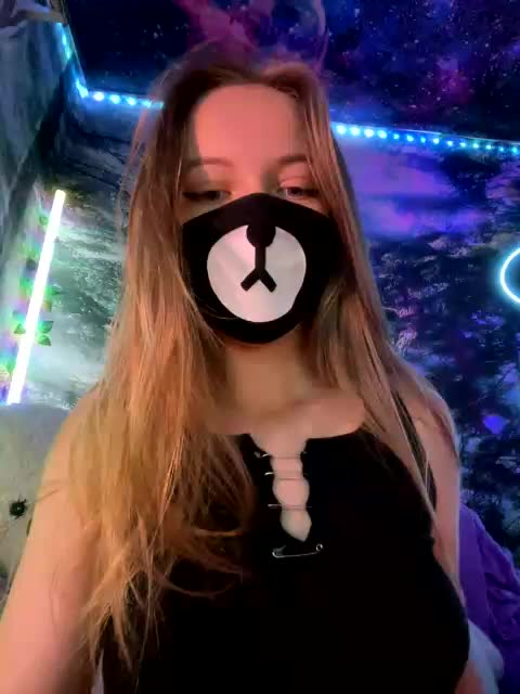 -Summer- Cam Model Chat October 12, 2025