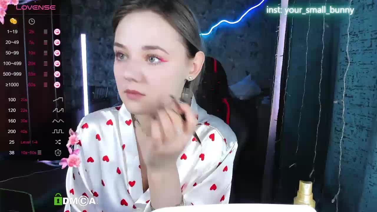 your-small-bunny Cam Model Chat October 12, 2025