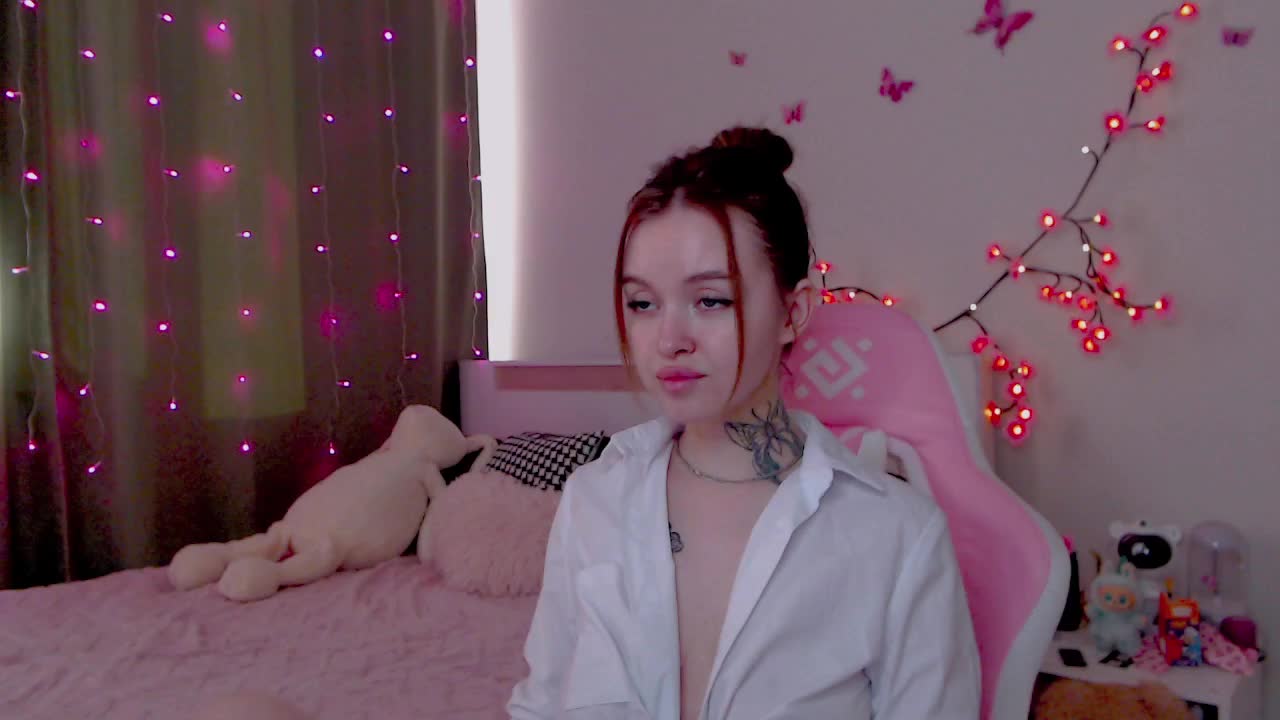 NaughtyMable Cam Model Chat October 12, 2025