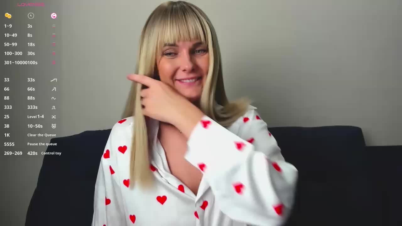 PaulaKiss Cam Model Chat October 12, 2025