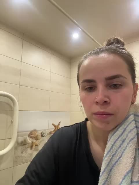 LolaSexxx Cam Model Chat October 12, 2025